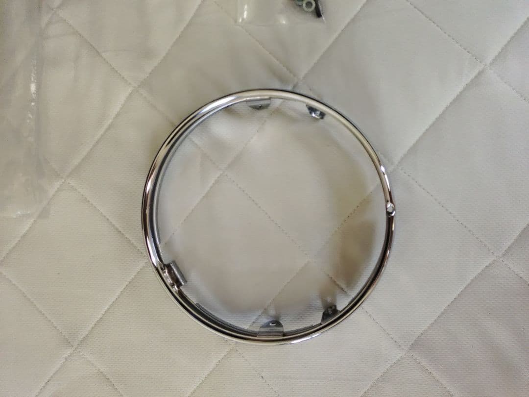 CBX400F ヘッドライトケース　リム