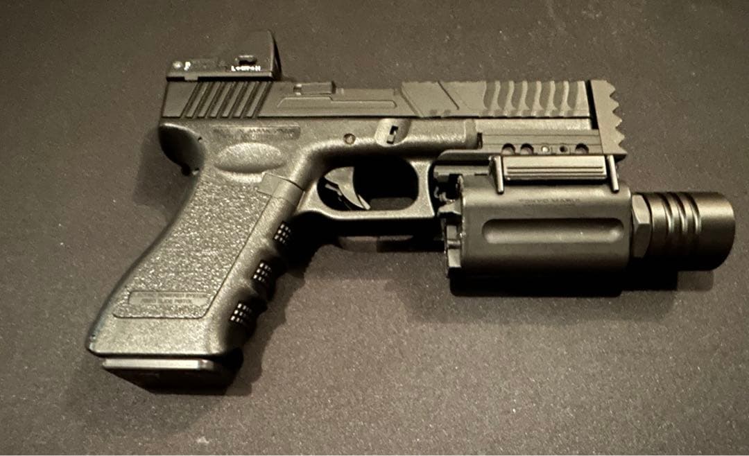 東京マルイ　グロック18C 電動ガン