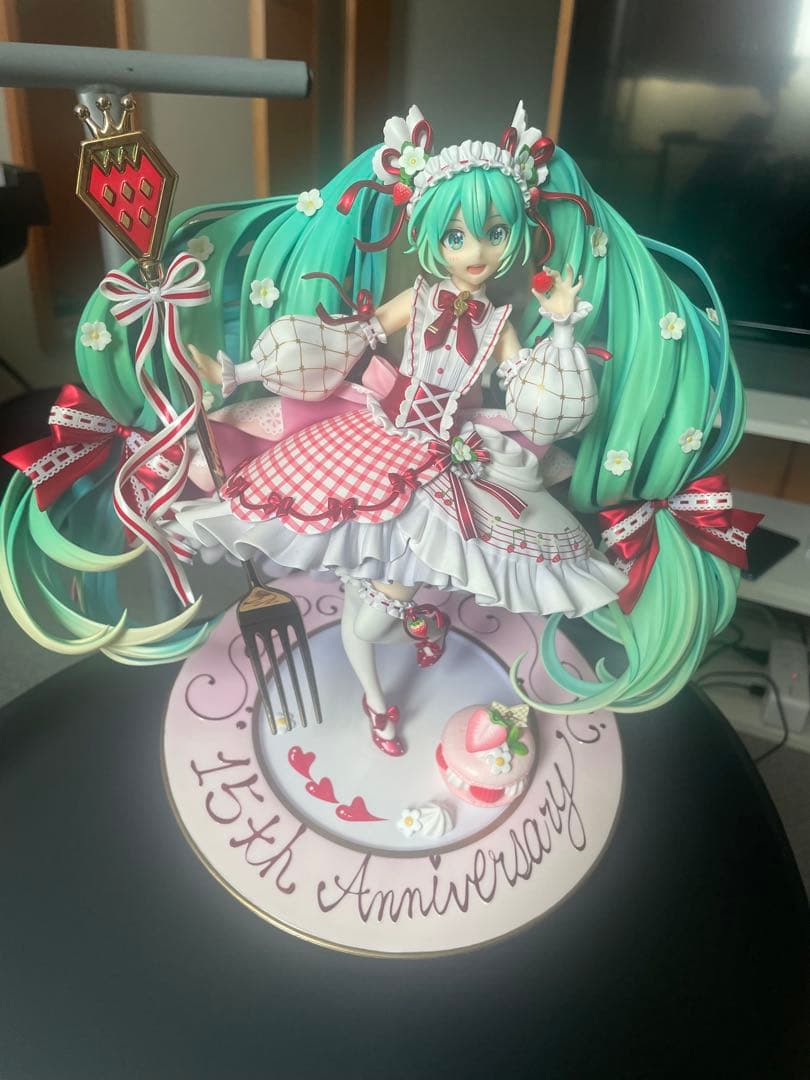初音ミク 15th Anniversary Ver. 1/7 フィギュア　中古
