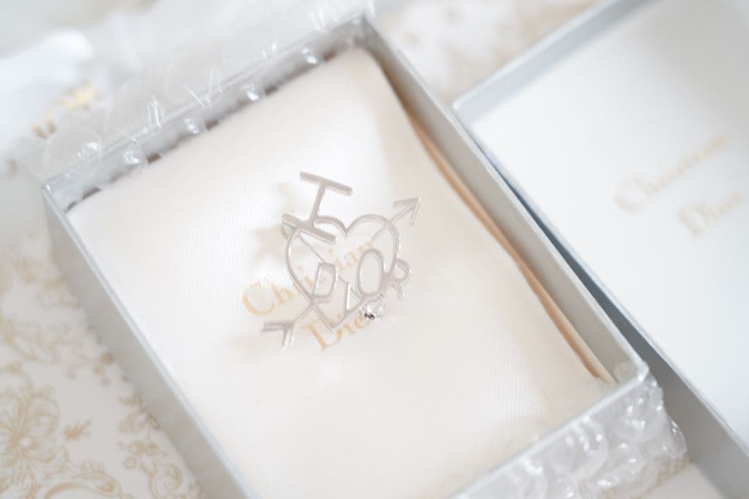 未使用に近い Dior　アイラブディオール ハートアンドアロー ブローチ