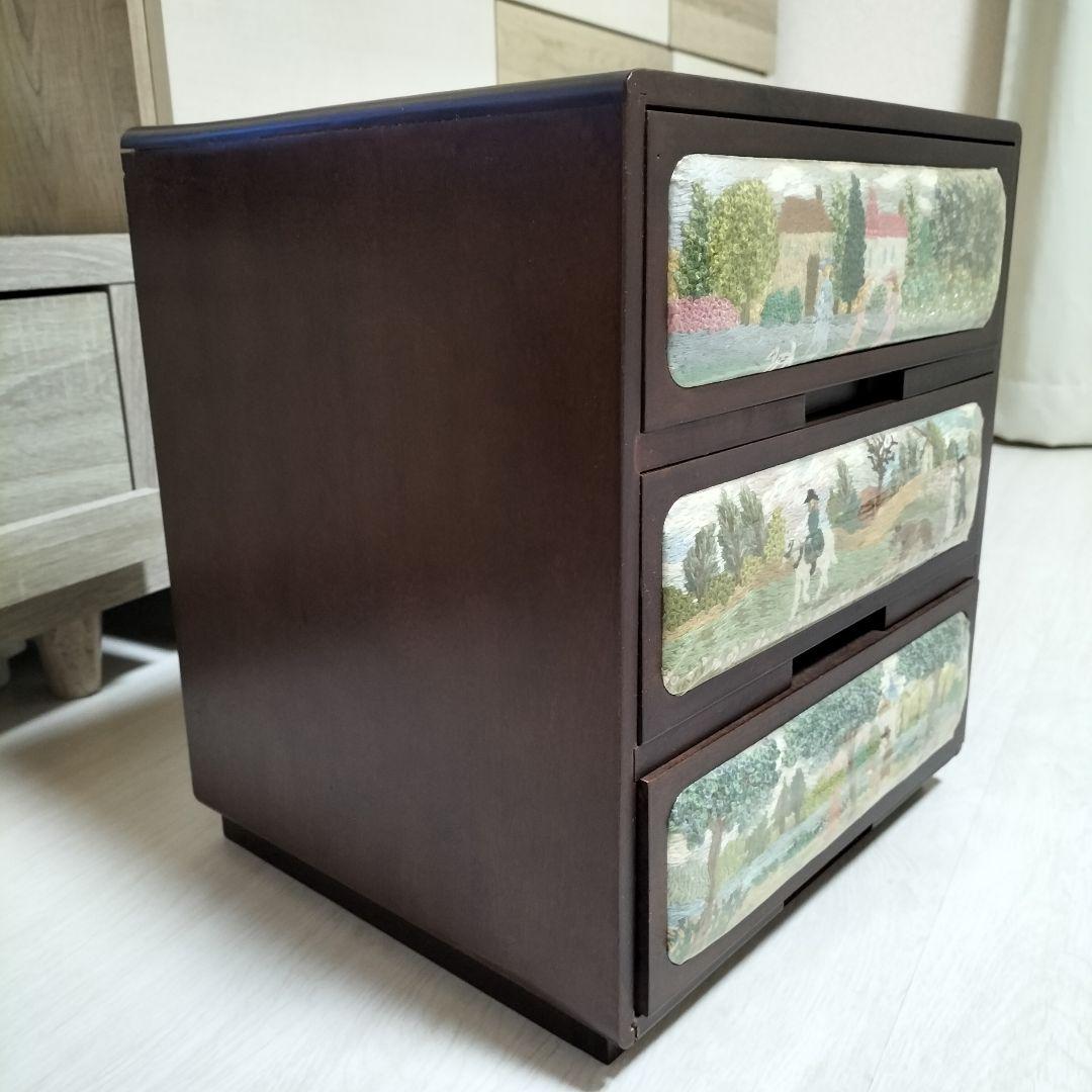 刺繍　木製チェスト　収納ケース　 3段