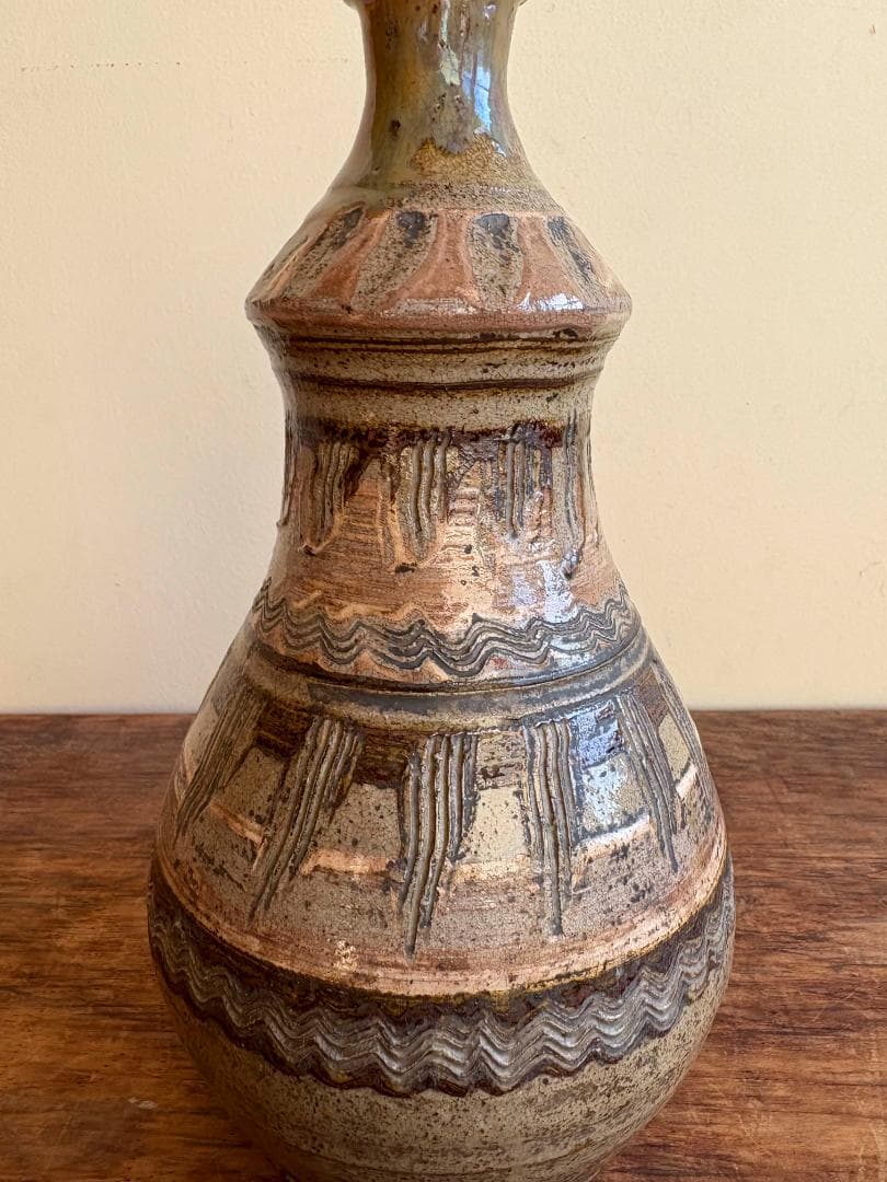古琉球？嘉瓶（ゆしびん）花器　刷毛目　縄紋　筒描き　古民藝　バーナードリーチ