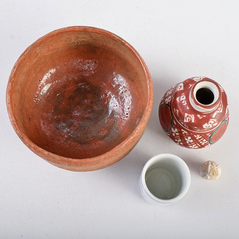 茶道具　柿合溜　四季七宝蒔絵　利休茶箱　赤楽茶碗　棗など　七点一式　MR9485