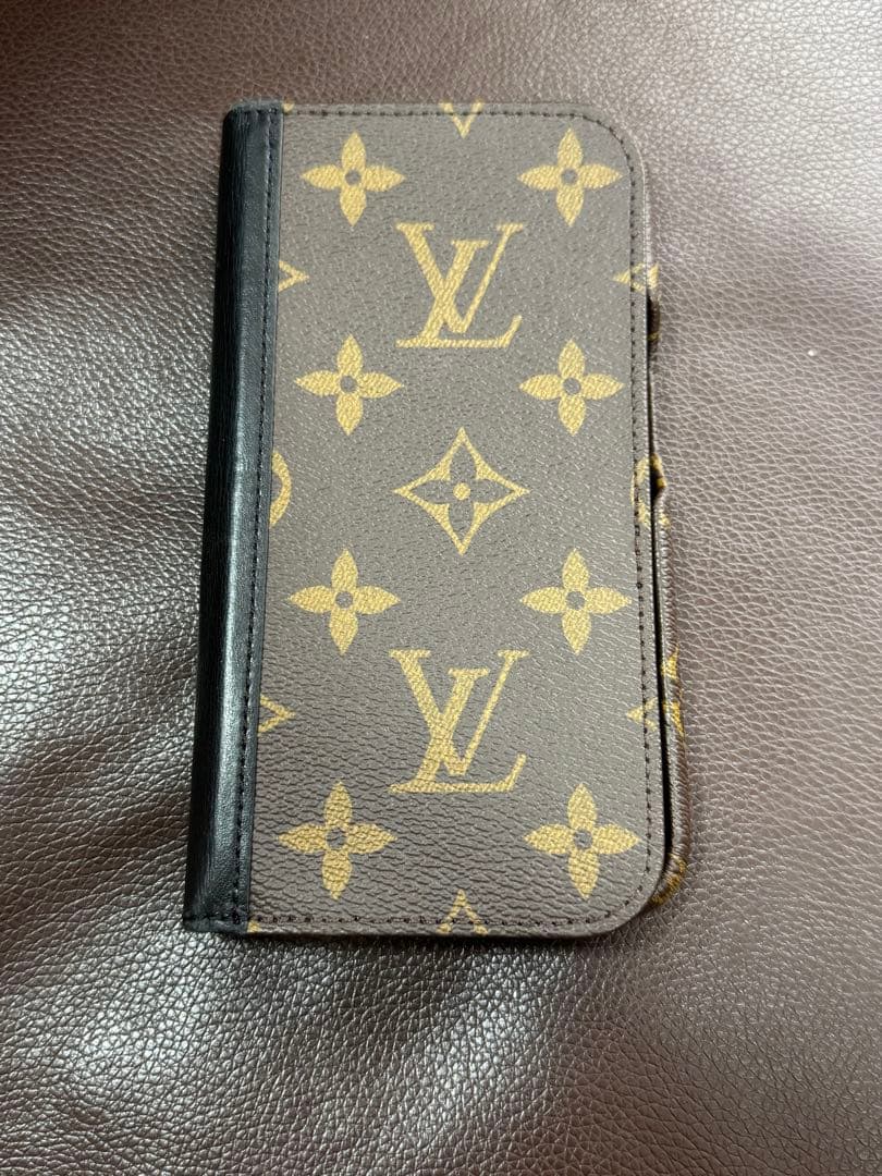 【LOUIS VUITTON】iPhone15pro ケース