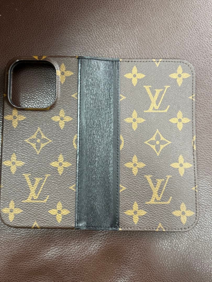 【LOUIS VUITTON】iPhone15pro ケース