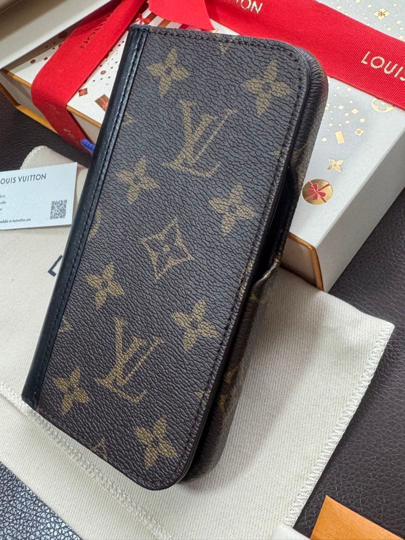 【LOUIS VUITTON】iPhone15pro ケース