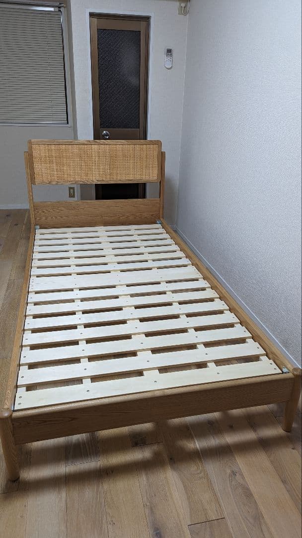 送料込 unico solkベッドフレーム　シングル