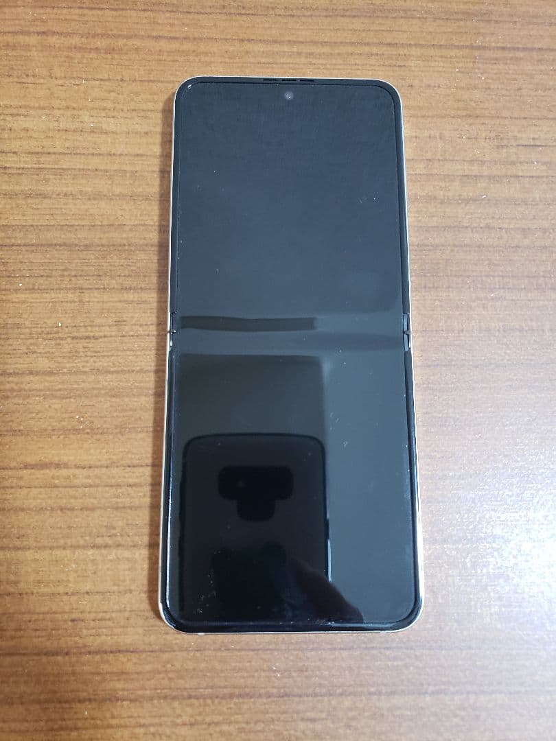 美品 Galaxy Z Flip 5 256GB/simフリー 国内版