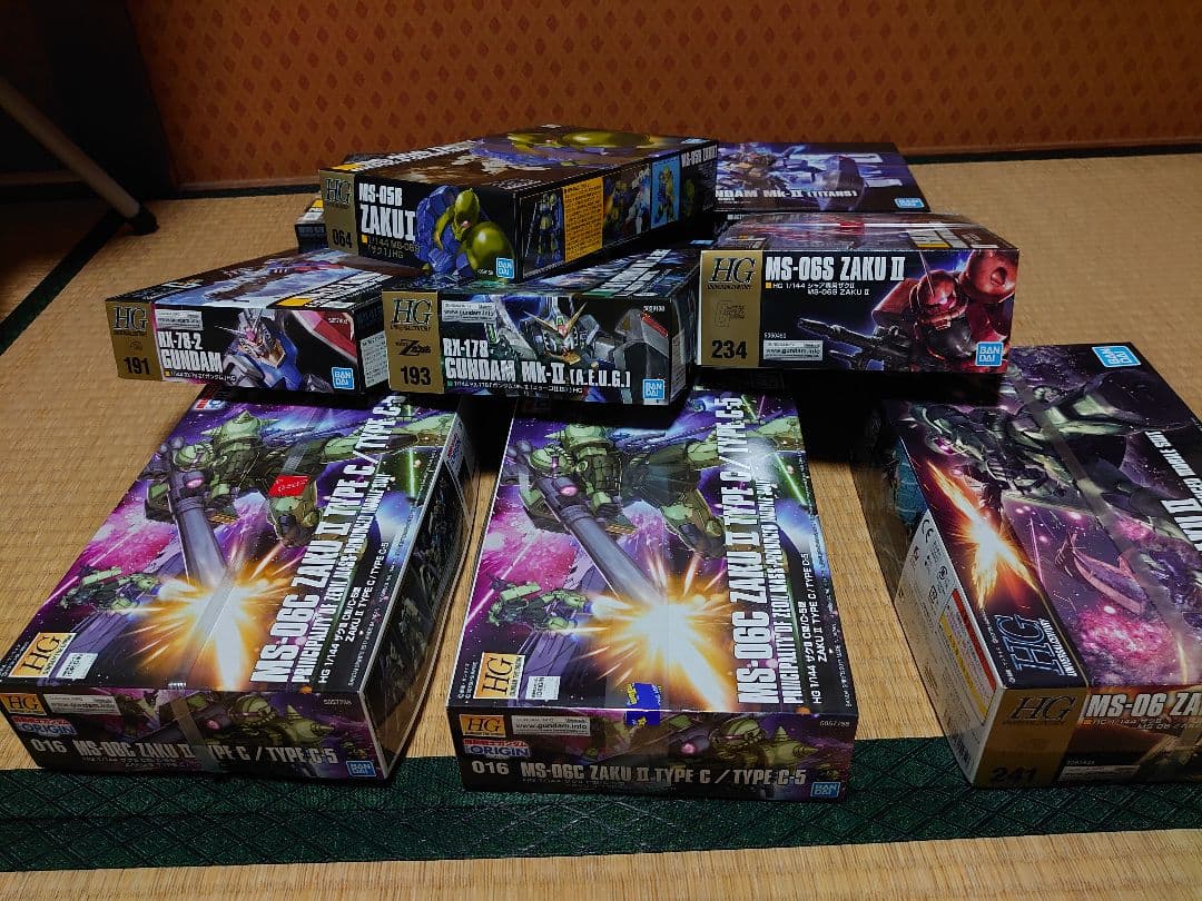 未組立　ガンプラ　ガンダム HGシリーズ セット 9点　まとめ売り