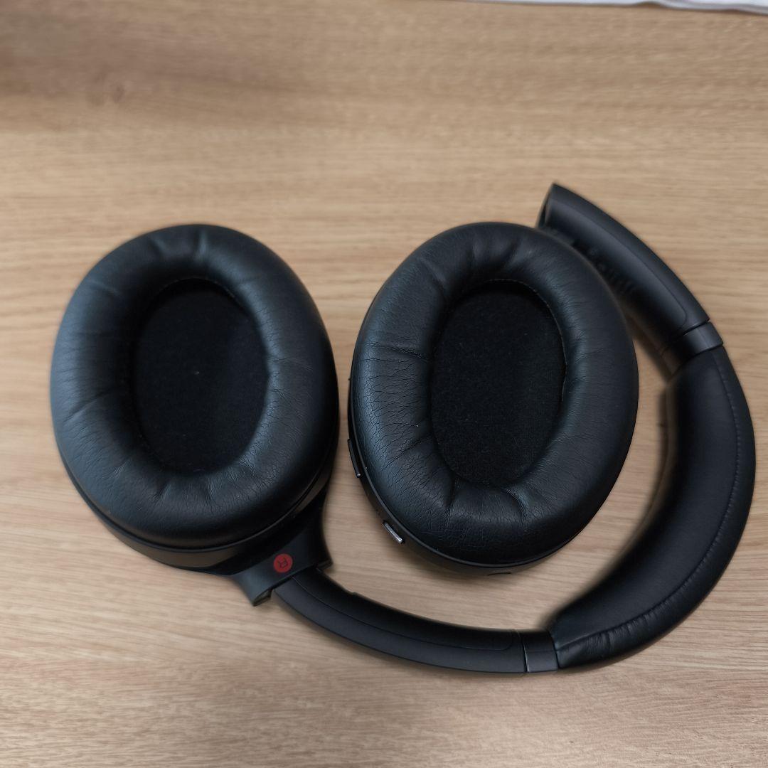 SONY ワイヤレスヘッドホン ケース付き wh-1000xm3