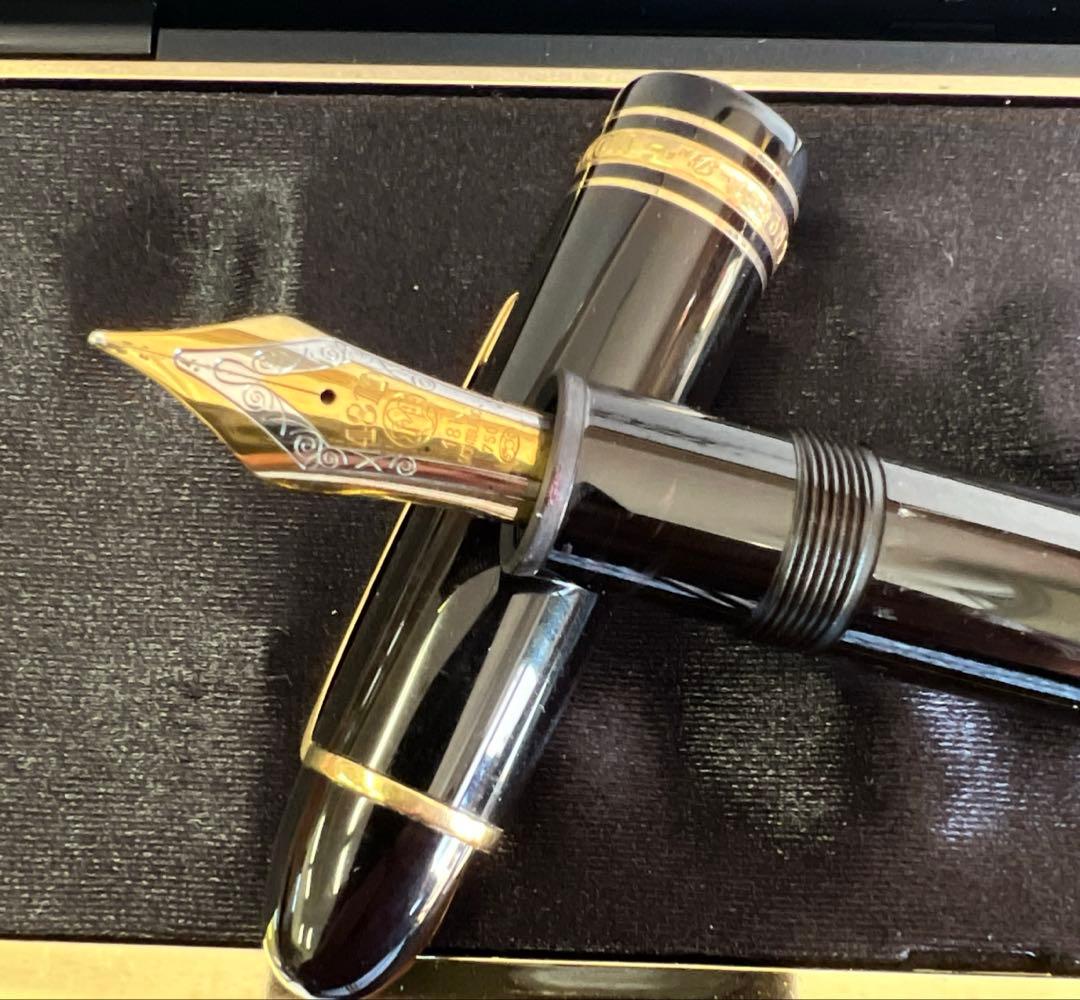 在庫一掃‼️美品‼️MONTBLANC 高級万年筆MEISTERSTUCK 18K