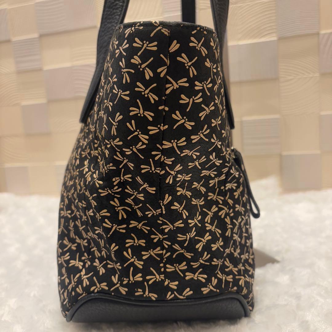 印伝　手提げ　ハンドバッグ　黒地　白漆　とんぼ　印傳屋 JRA公認　鹿革