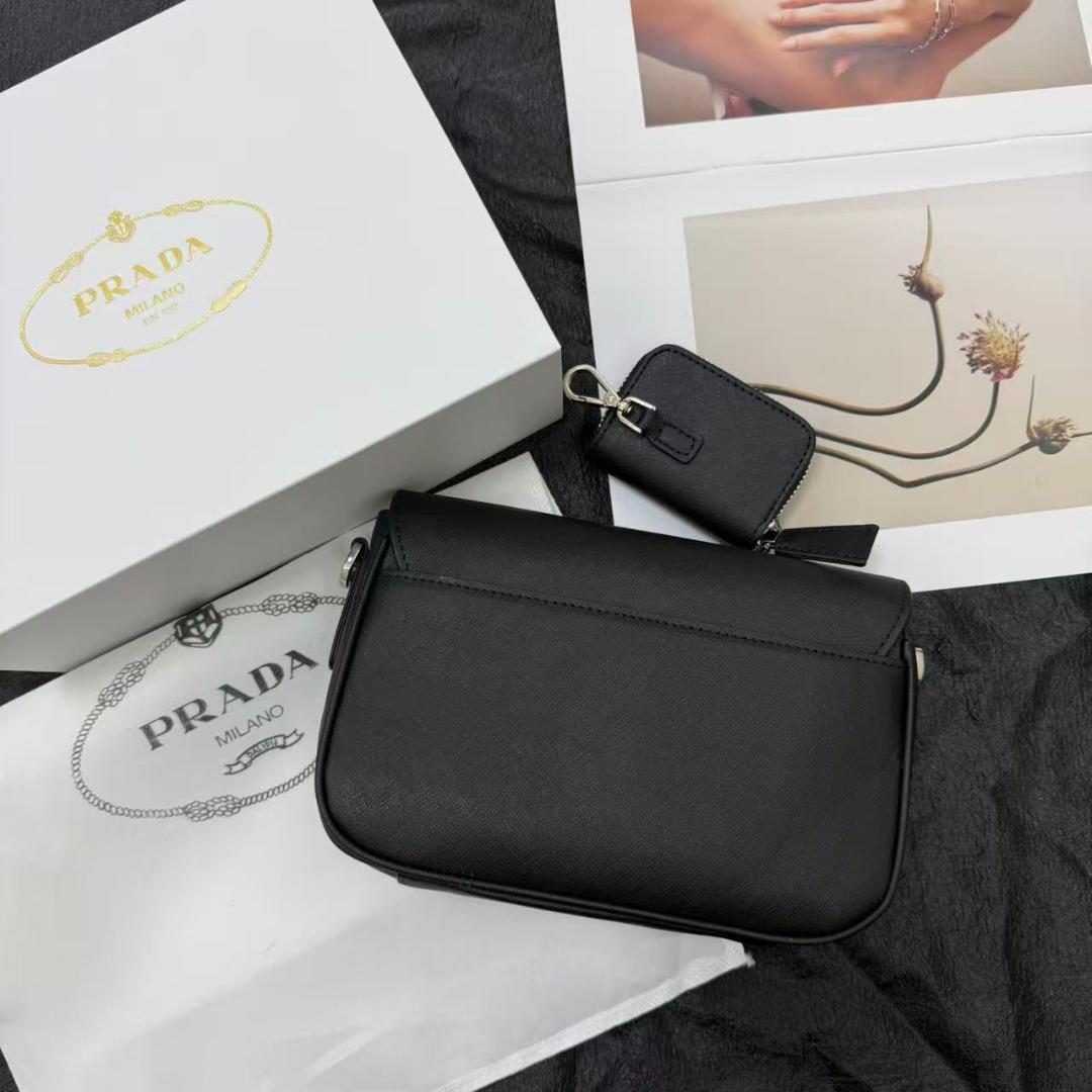 【極美品】プラダ カメラバッグ ショルダーバッグ 箱付