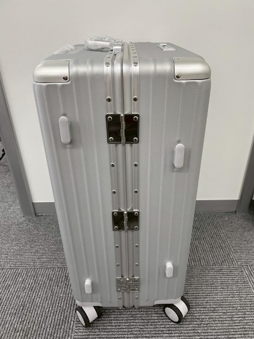 リベティ多機能キャリーケース【マットシルバーМサイズ】24