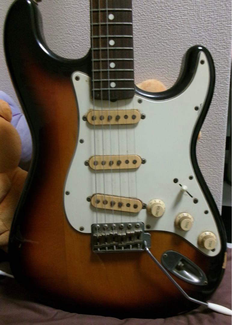 【Eシリアル】Fender Japan ストラトキャスター　ジャパンビンテージ