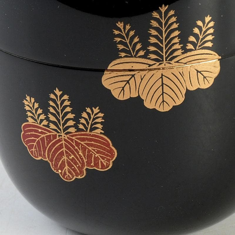 茶道具　和田寿峰作　水目　黒真塗　菊桐蒔絵　中棗　共箱　V　9378