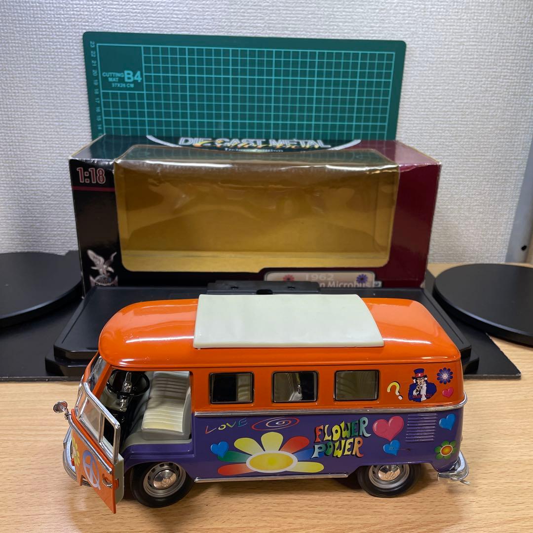 Volkswagen 1962 Microbus フラワーパワー