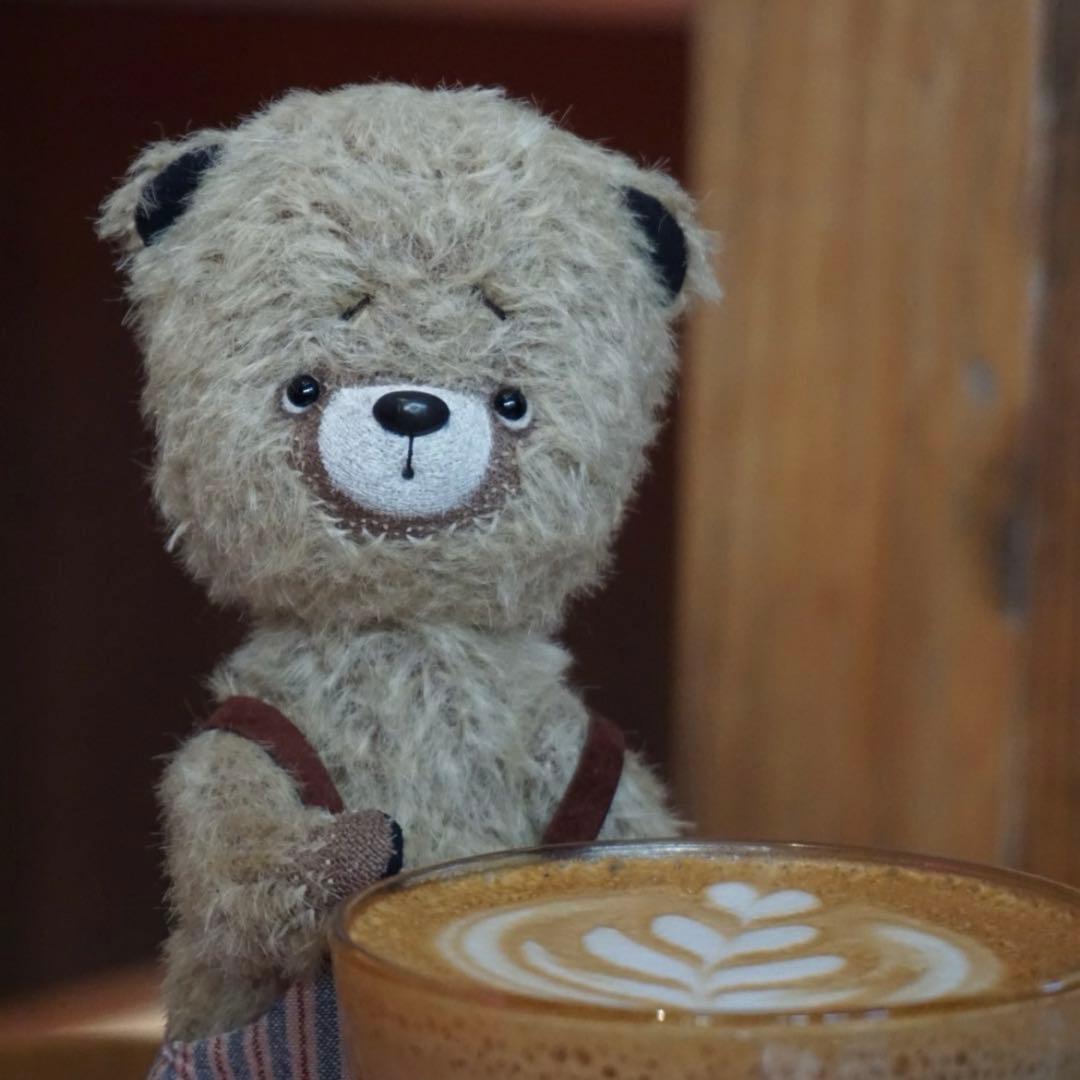 困り顔のくまさん ぬいぐるみ ハンドメイド 熊 アーティストベア 海外作家様