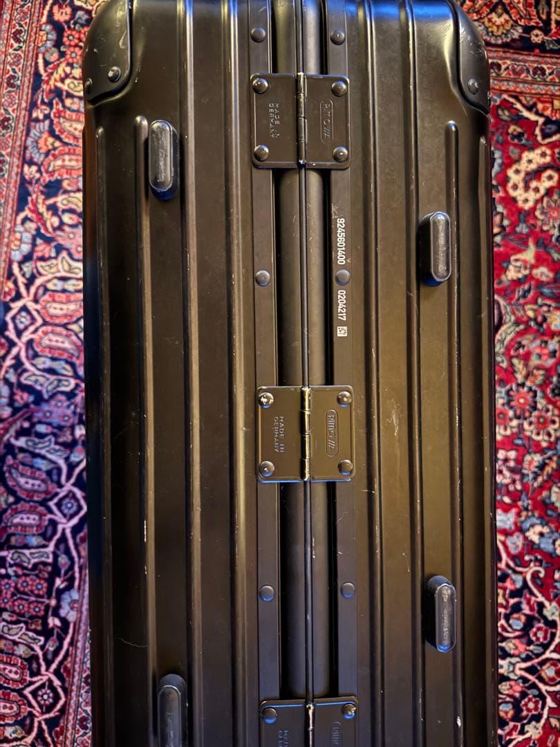 リモワ　ブラック　45リットル　4輪