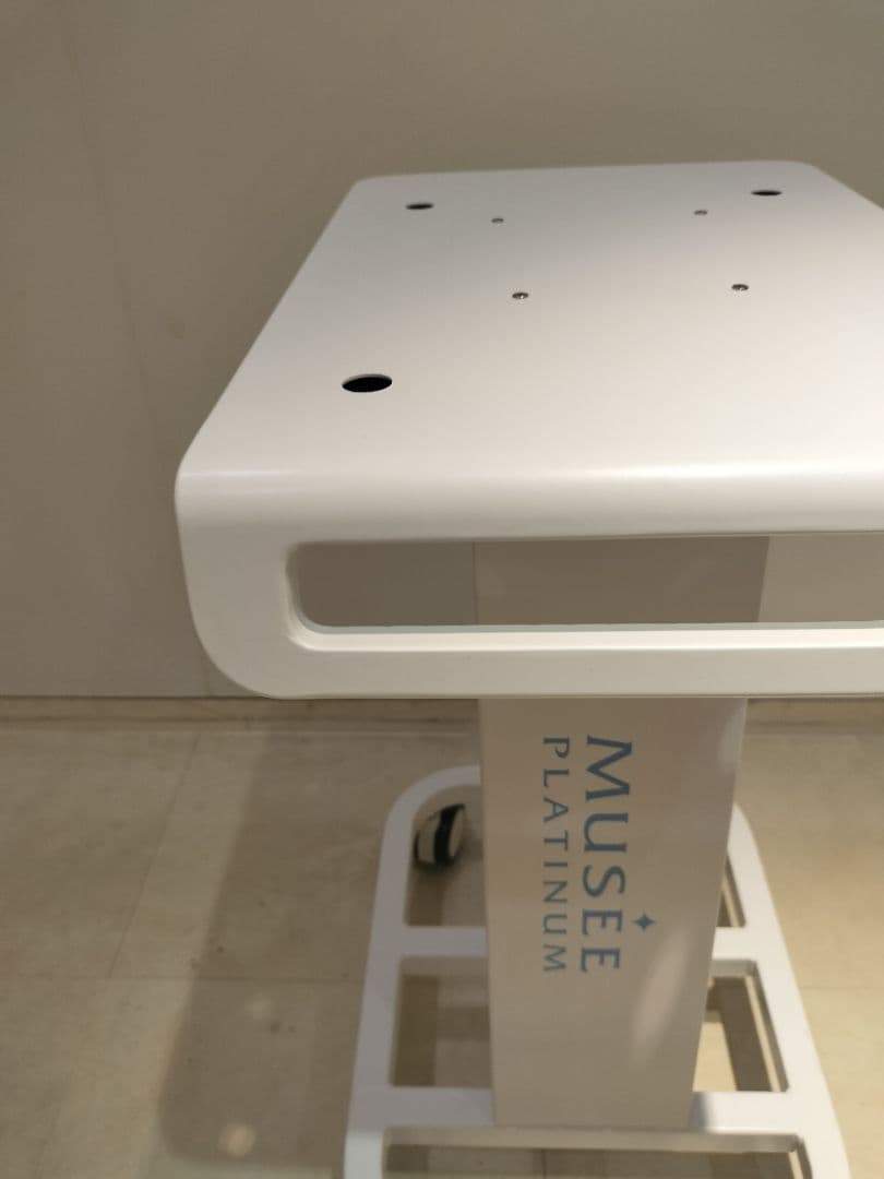 耐荷重40kg 超美品/スチール製のため頑丈】キャスター付きワゴン