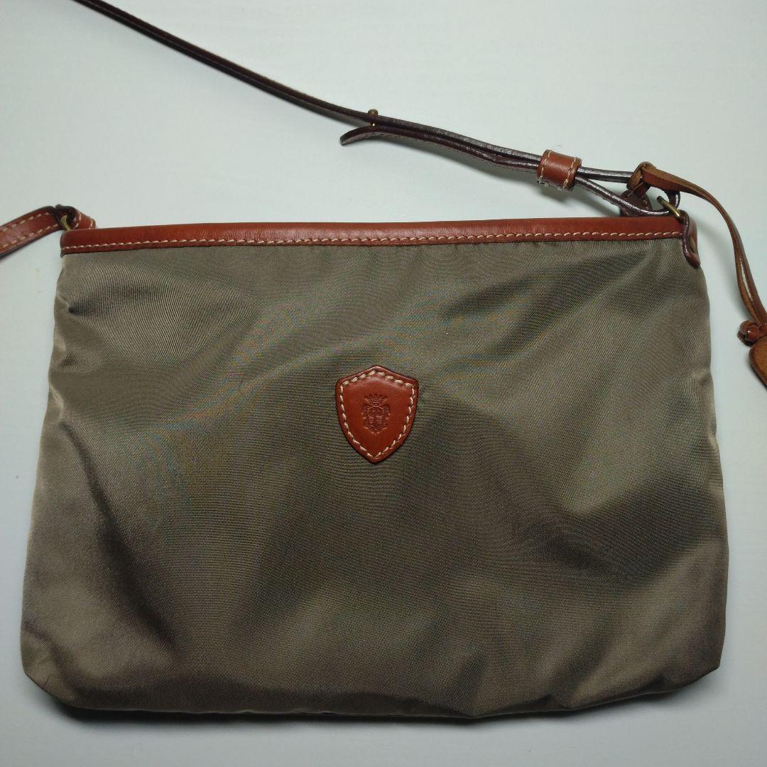 Felisi ショルダーバッグ