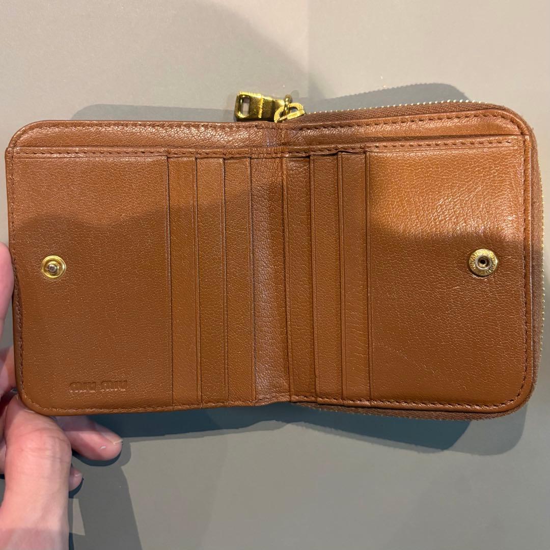 miu miu 二つ折り財布 ミュウミュウ