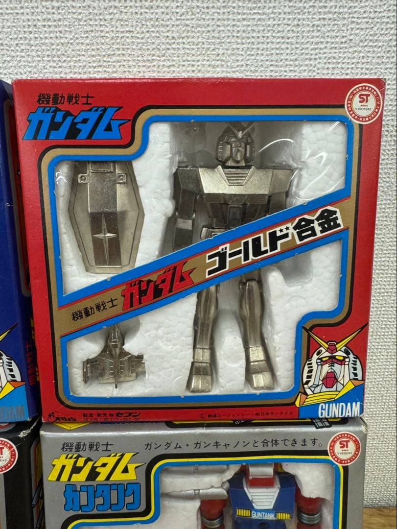 オリオン/セブン　ミニ合金　機動戦士ガンダム ゴールド合金 4体セット