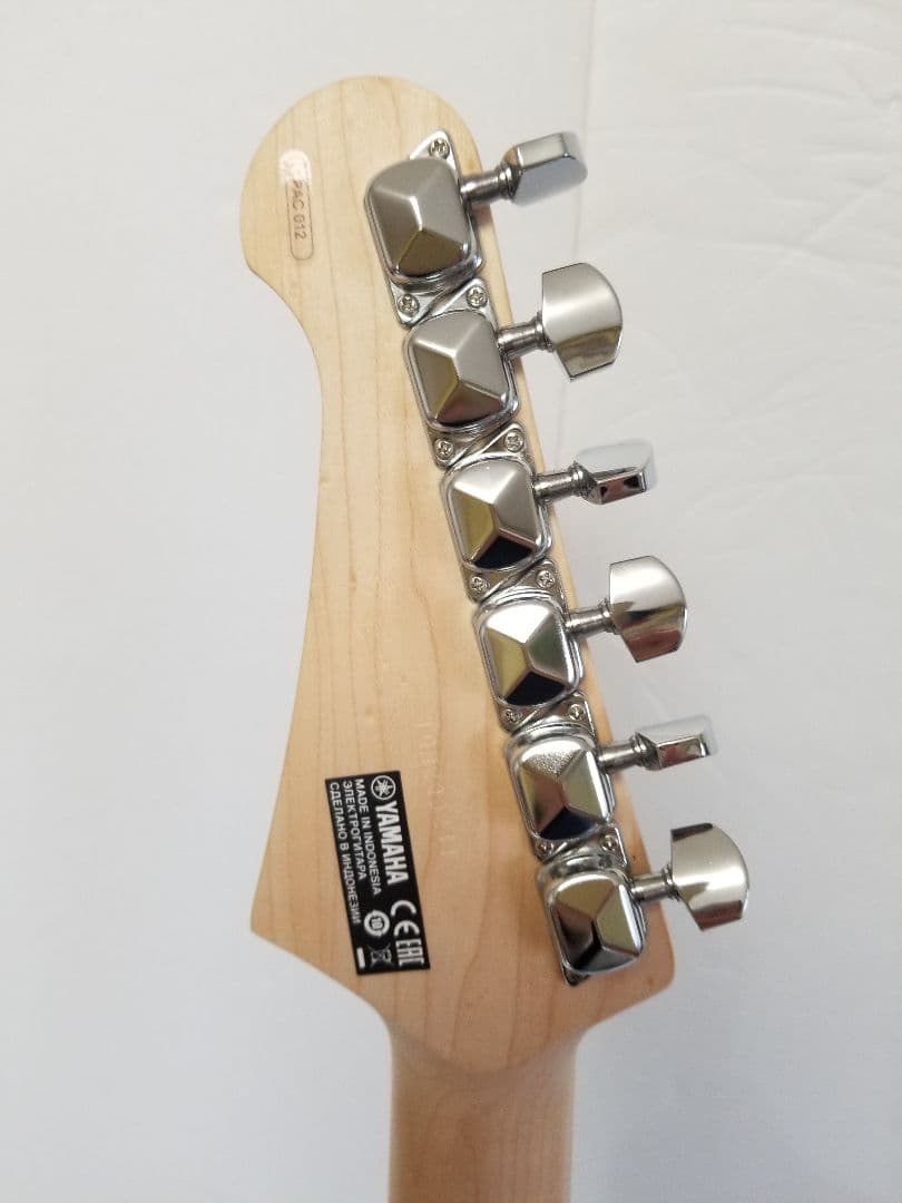 YAMAHA パシフィカPAC012 レッド ギターケース付き