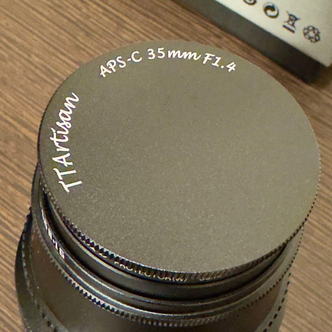 【極美品】TTArtisan 35mm F1.4 Xマウント 保護フィルター付き