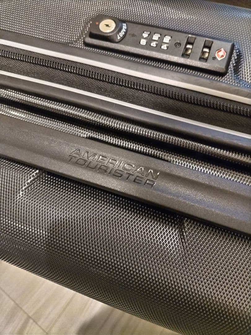 アメリカンツーリスターテクナム　キャリーケース　36L