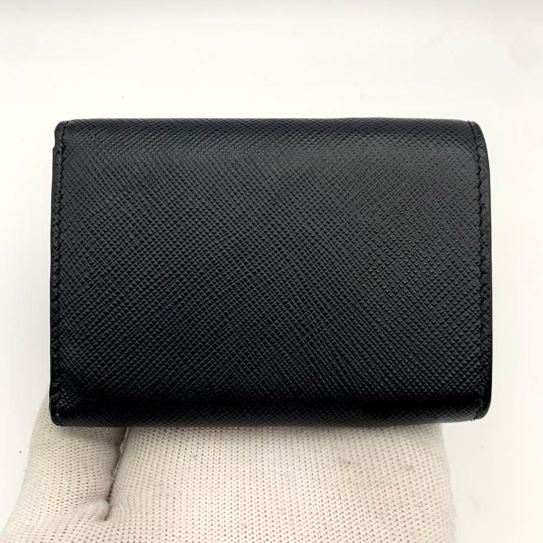 鑑定済み プラダ 三つ折り 財布 Wホック サフィアーノ レザー コンパクト 黒
