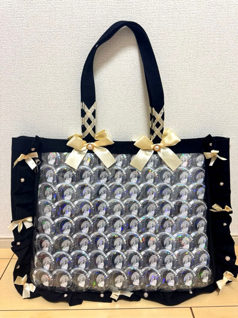 ブルーロック マズル ホログラム缶バッジ 凪 誠士郎　80点 中国再販