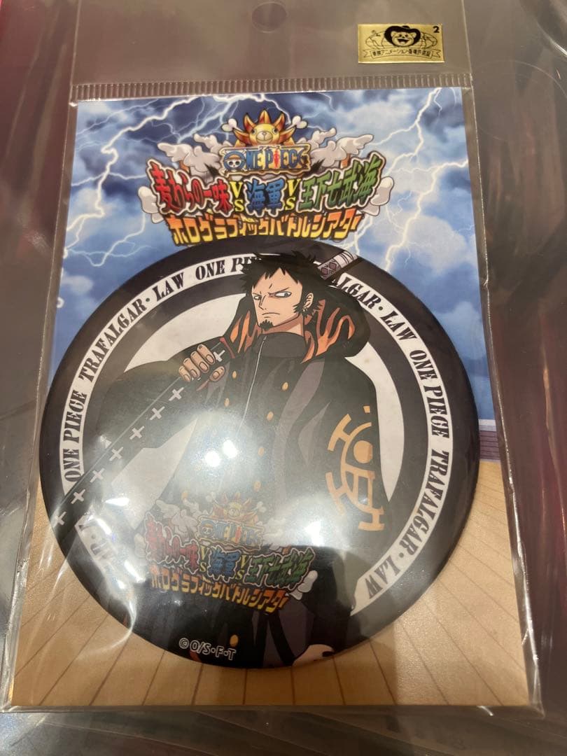 ホログラフィックバトルシアター　お台場　ワンピース　ロー　缶バッジ