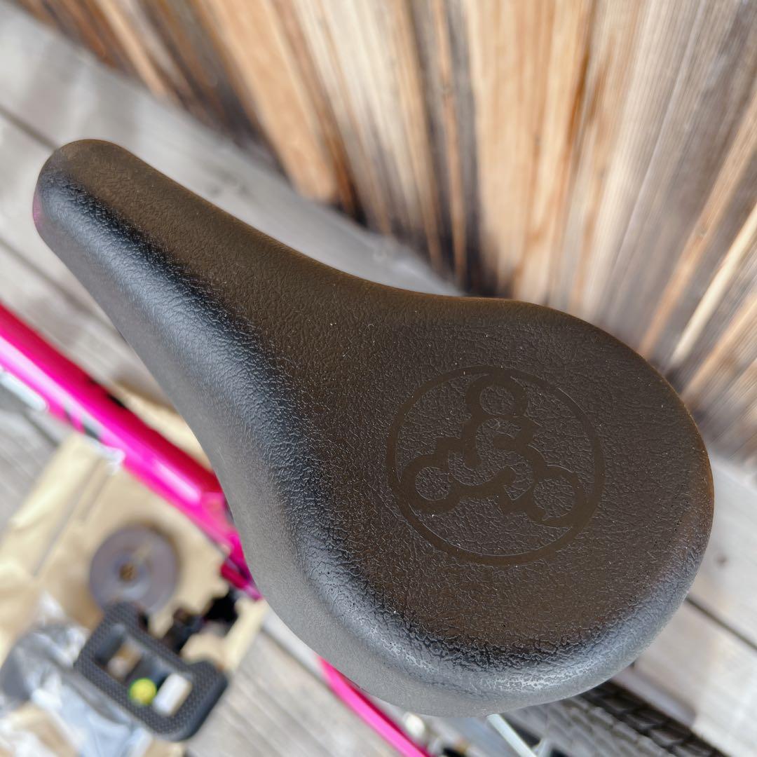 極美品✨ストライダー STRIDER 14X フューシャピンク バランスバイク