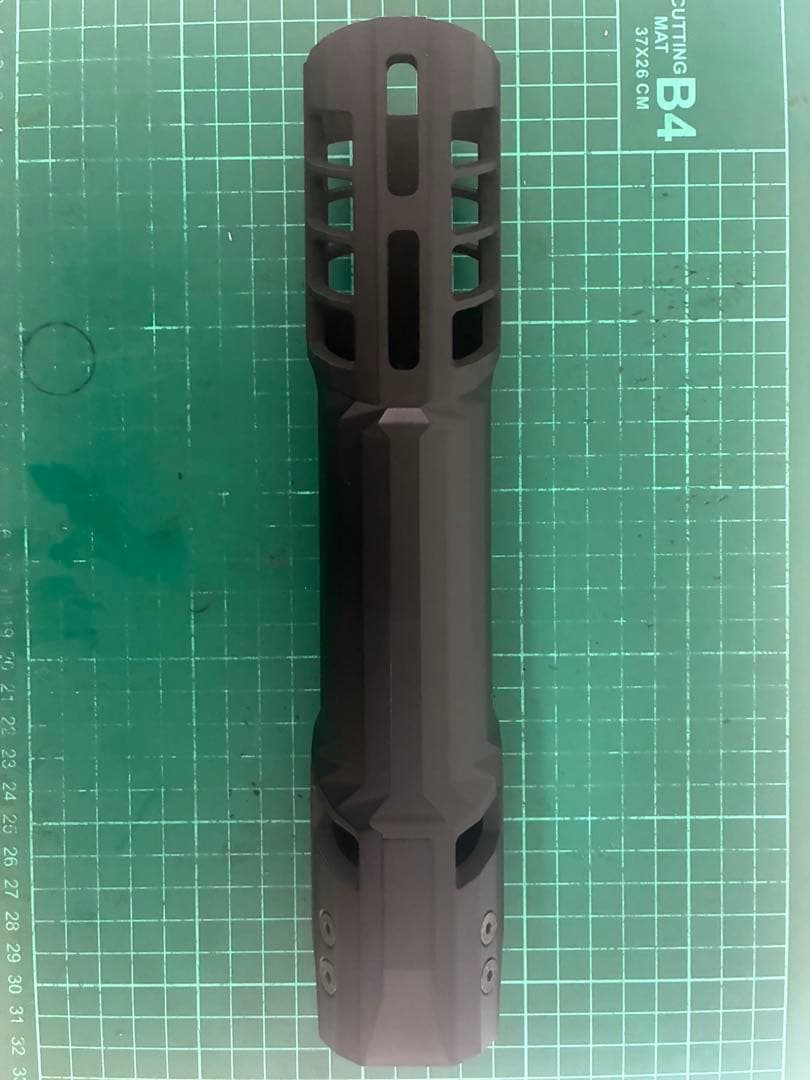 F1 Firearms 9.75inch Contoured ハンドガード