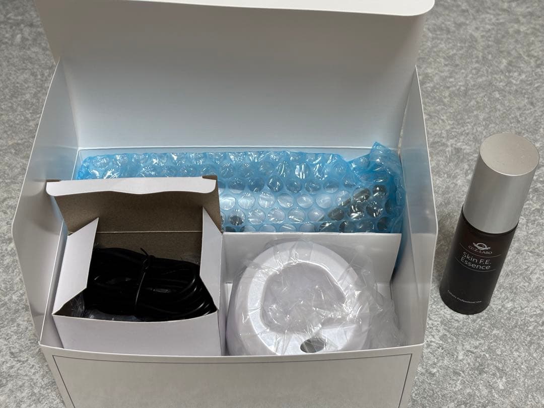 美顔器、美容液2点セット