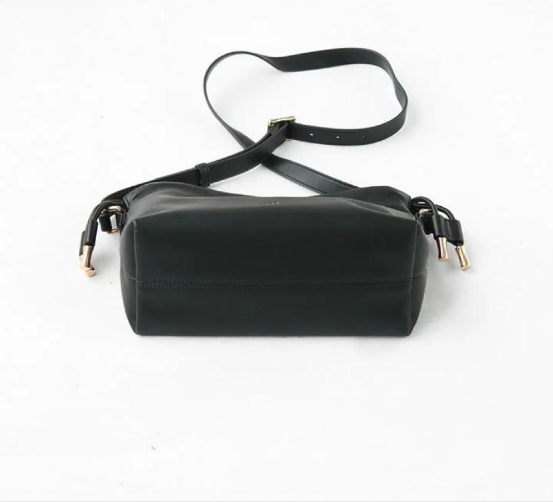 A.P.C. NINON ミニショルダーバッグ ブラック