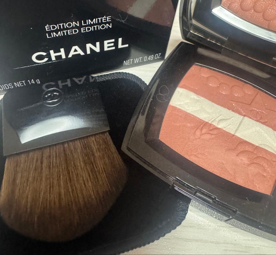 【ほぼ新品】ホリデー限定★CHANEL 998チーク&ハイライト　ブラシ付き