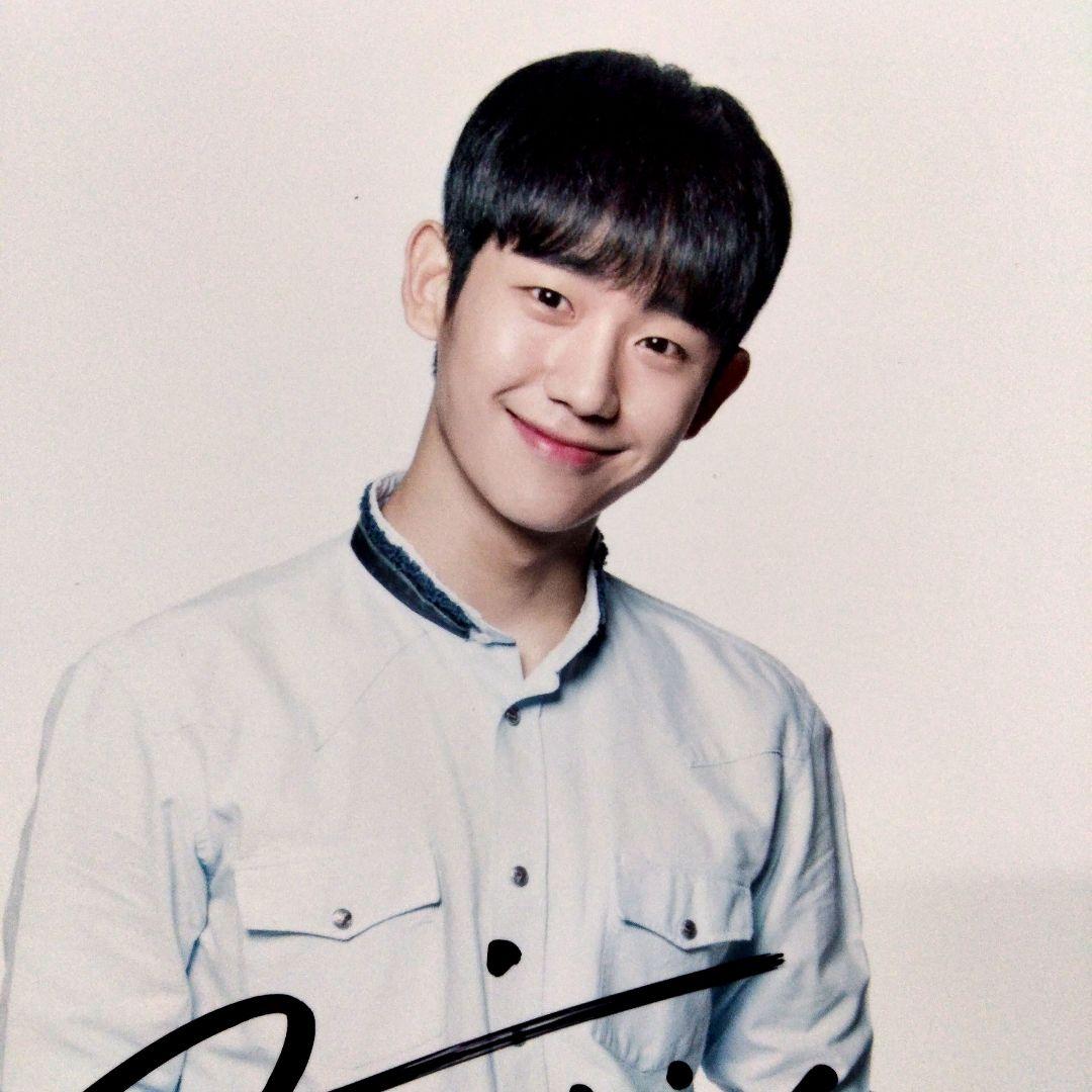 チョン・ヘイン直筆サイン入り2Lサイズ写真…Jung Hae-in‥