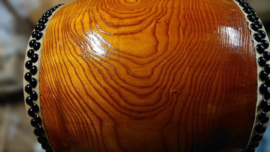 しんページ。ケヤキくり抜き和太鼓