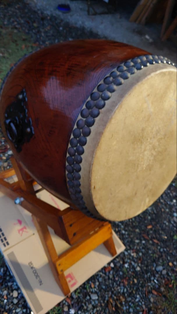 しんページ。ケヤキくり抜き和太鼓