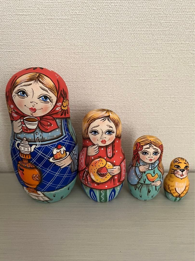 マトリョーシカ　少女　猫　スイーツ