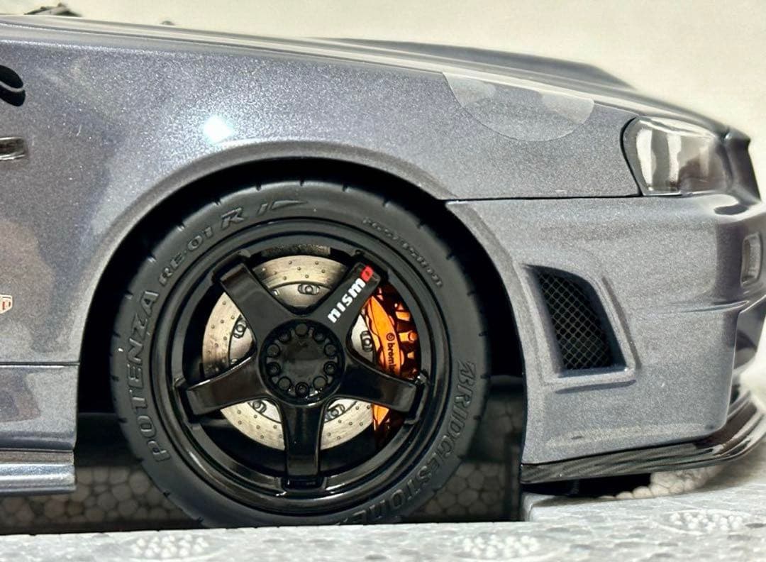 MOTORHELIX 日産 スカイライン GTR R34 1/18