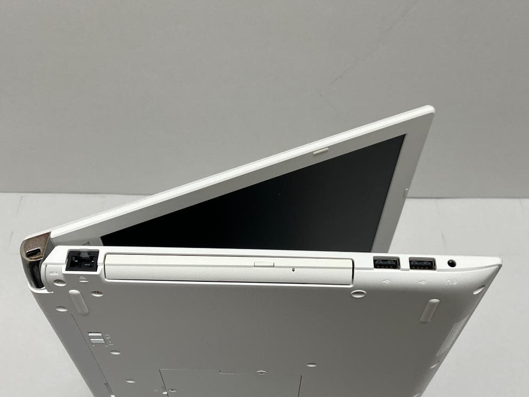 東芝ノートパソコン Core i3/8GB/新品SSD/Windows11