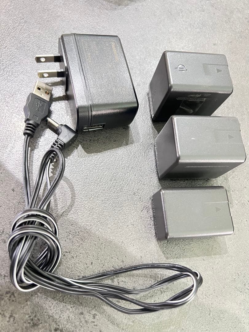 Panasonic HC-V480MS ビデオカメラ バッテリー×3 ケース付き