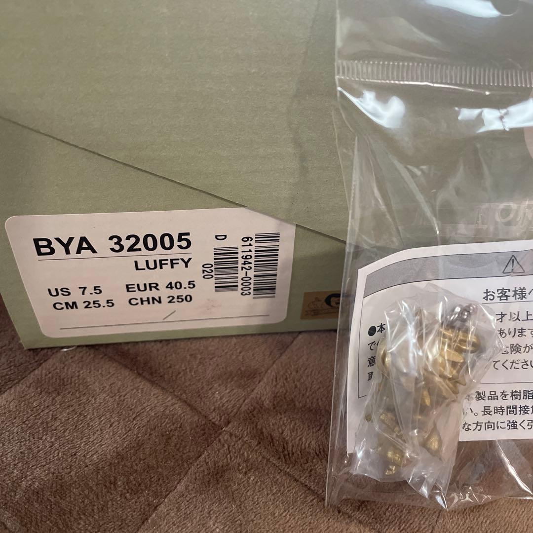 ワンピース、スリッポン 黒/赤 キャンバス