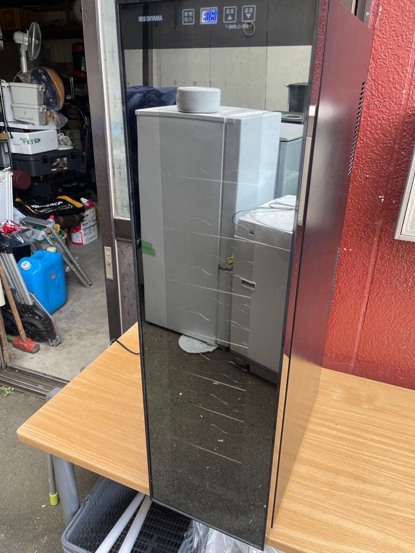 アイリスオーヤマ　ワインセラー 47L.18本収納、お値引き致しません。