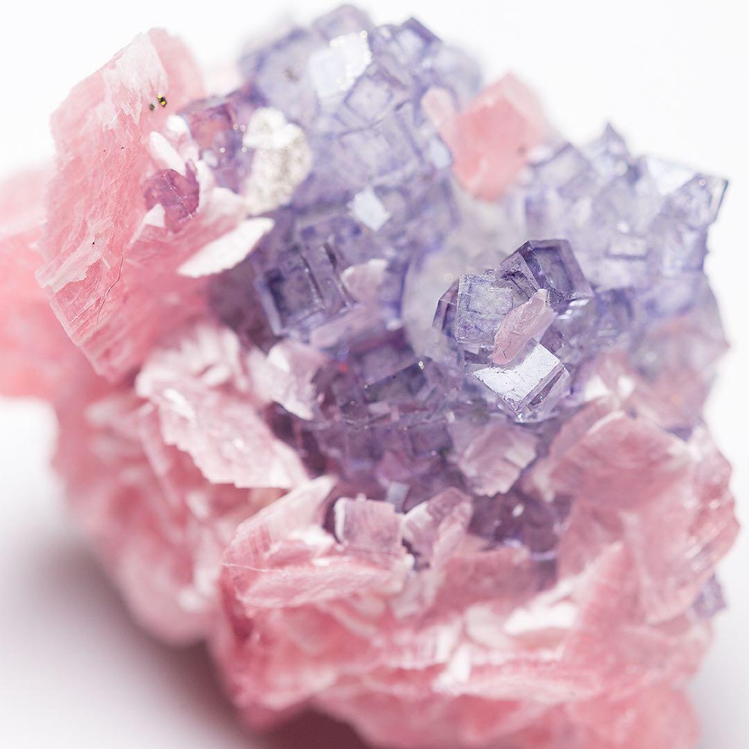 中国 ロードクロサイト フローライト 天然石 原石 鉱物標本 鉱石 蛍石 726