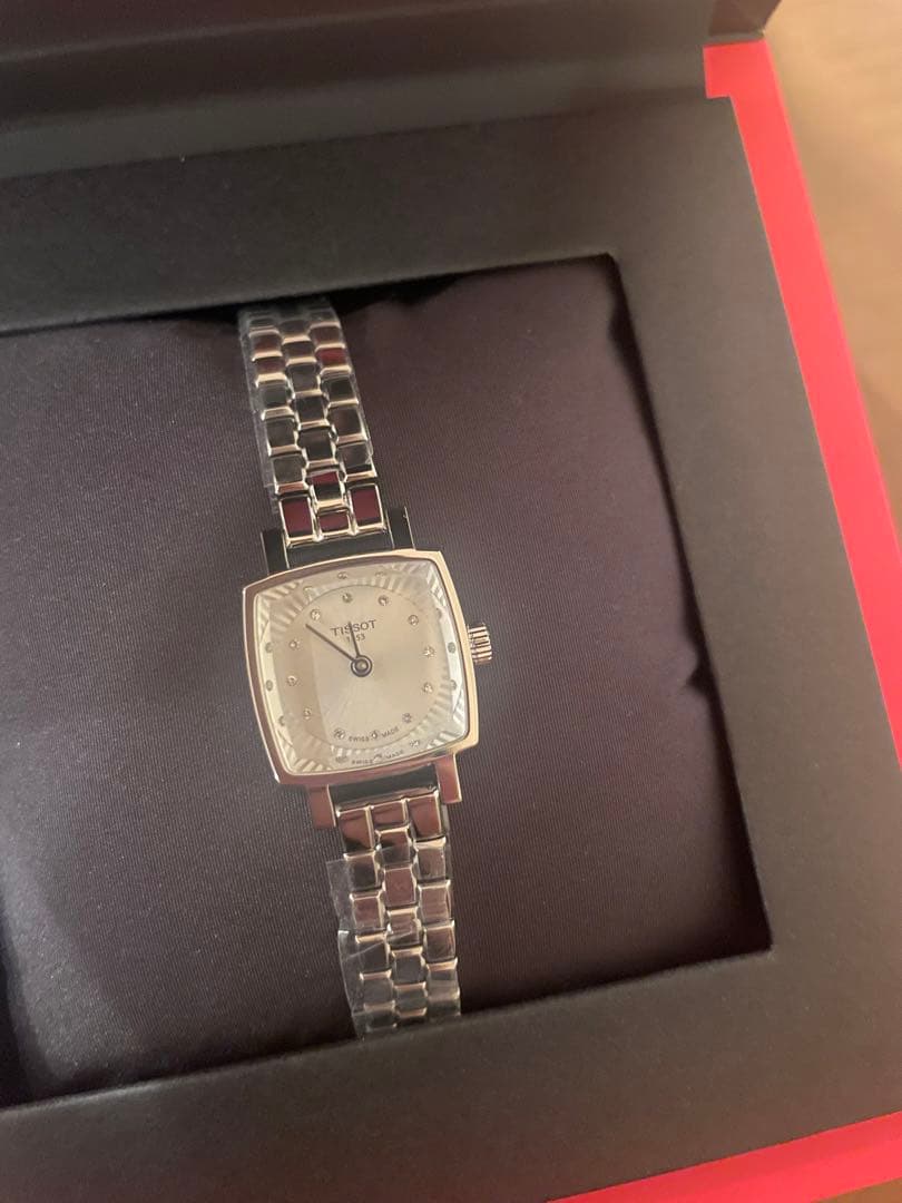 【新品未使用】TISSOT ラブリー スクエア