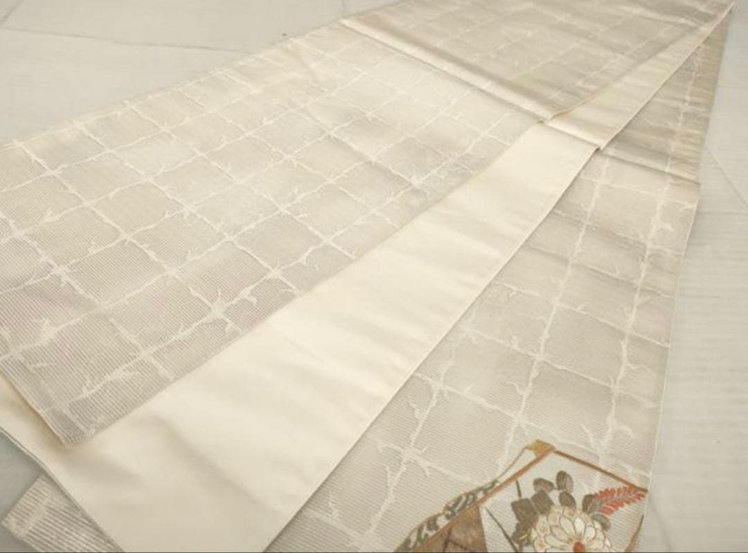 振袖 フルセット6点サイズM〜Ｌ駒刺繍　御所車文　金彩　正絹